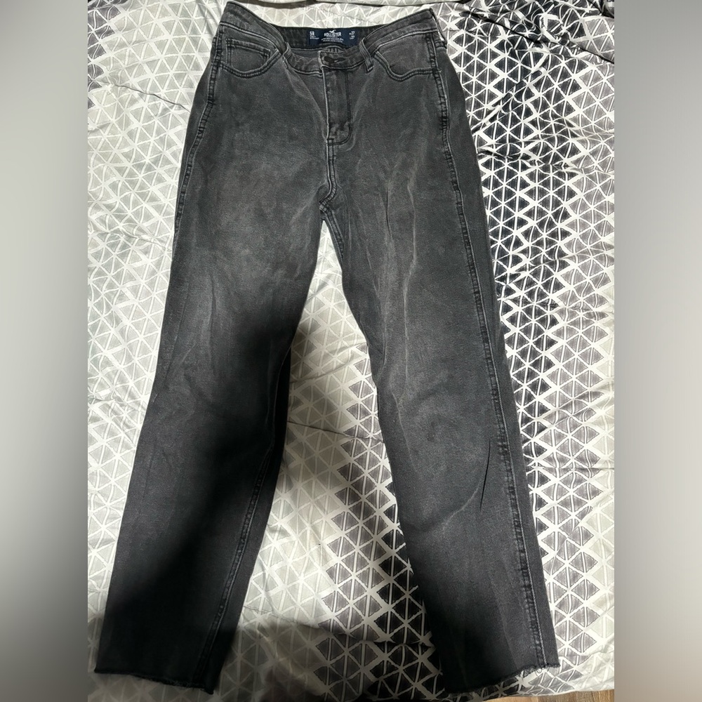 2 pair of hollister jeans